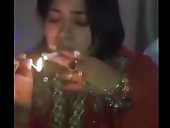 Indian rummy girl obscene dally with hither smoking smoking